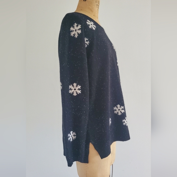 Project crew neck cashmere sweater, size L, black with white snow flakes - Picture 4 of 6